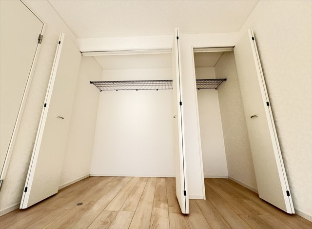 【収納】 | 朝霞市宮戸3丁目　新築一戸建住宅　全16棟　(志木本店) | 物を分けて収納でき、整理整頓しやすいダブル収納。