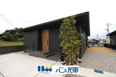 【外観】 | セキュレア中村１丁目（３号地） | 整備された道路に面する現地は、コミュニティー以外の方々の出入りも少なく、お車の出し入れも楽々です。
