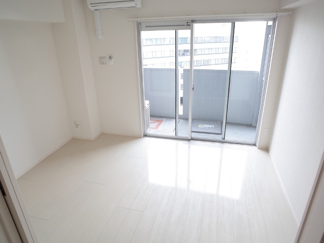 ヒット天神BLDの居間・リビング