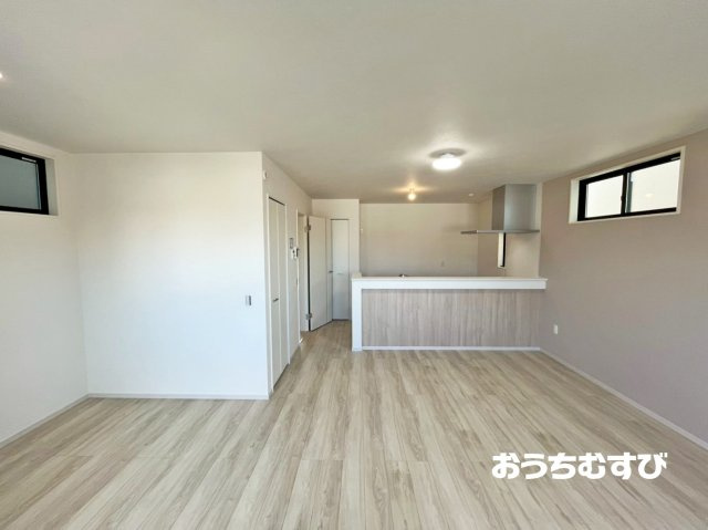 守山区金屋1期(全2棟)の居間・リビング