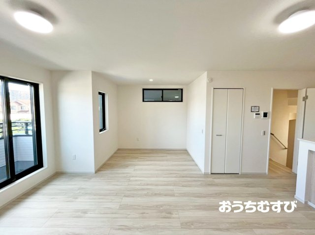 守山区金屋1期(全2棟)の居間・リビング