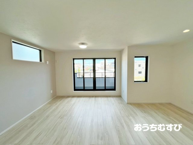 守山区金屋1期(全2棟)の居間・リビング