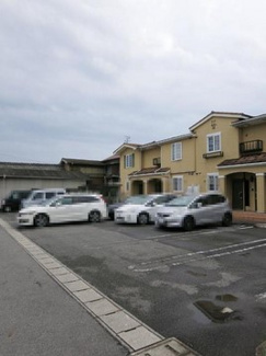 【駐車場】