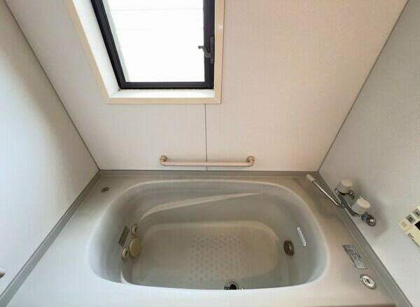 清須市西枇杷島町小田井戸建の浴室