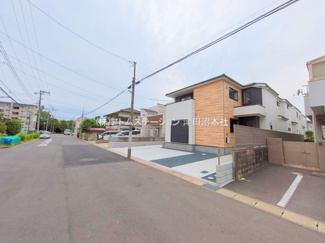 【前面道路含む現地写真】