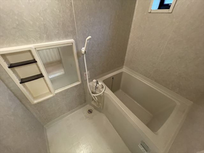 【浴室】 | メルヴィルA棟 | ※同建物別部屋の写真になります。