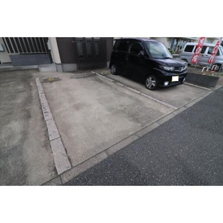 【駐車場】