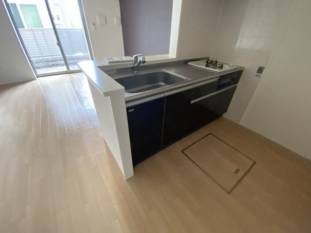 パークビュー　ウェスト玉手のキッチン|幅が広く作業しやすい対面キッチン