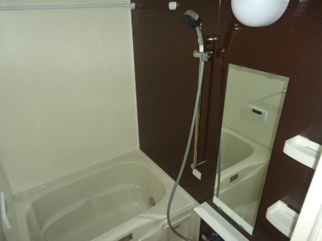 シャインキャッスルの浴室|バス