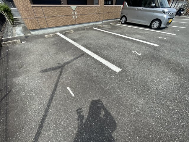 フェイバリットの駐車場