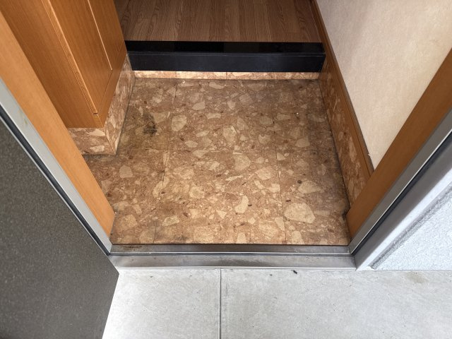 アビタシオン朝日の玄関
