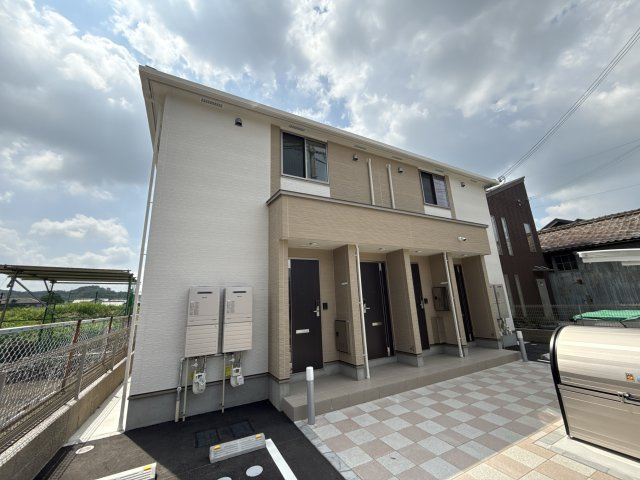 J・セレーノの外観