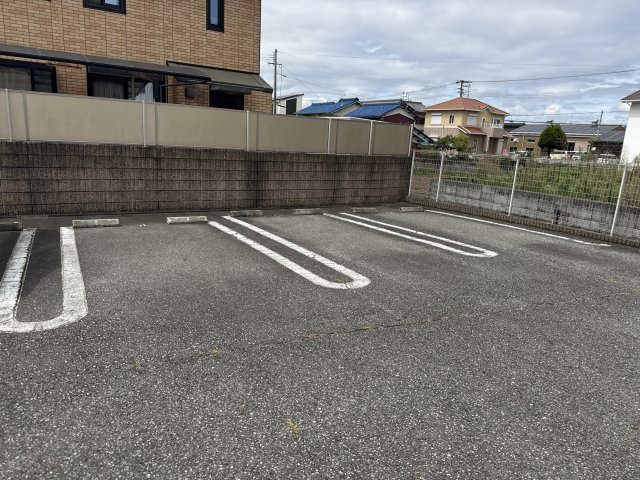 ソレイユの駐車場