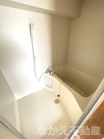【浴室】 | 落ち着いたトイレですきれいなお風呂です