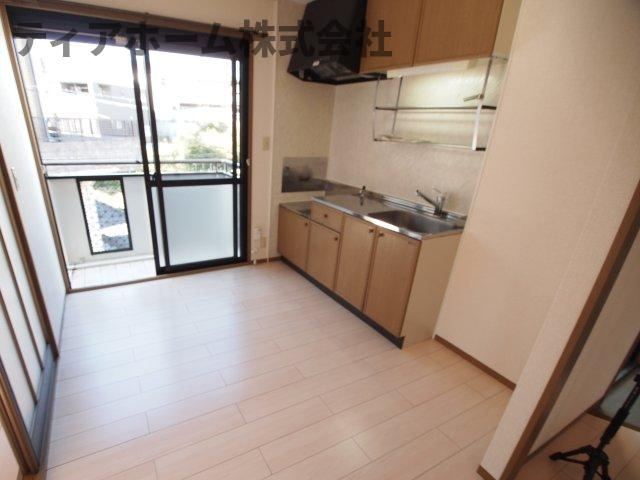 スペースMHM A棟の居間・リビング|ゆったりとしたリビングです