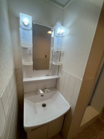 同心サワダハイツの洗面所