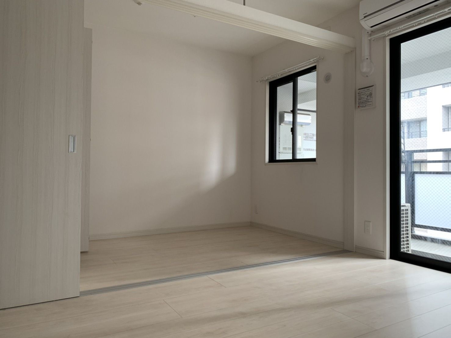 グランパーク平尾の居間・リビング