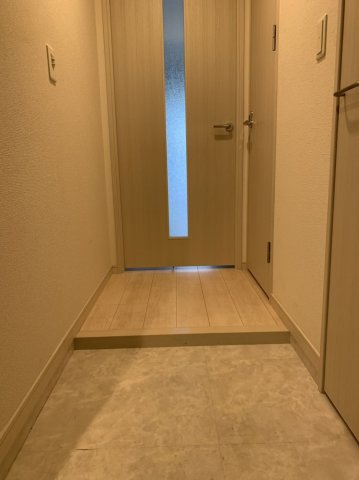 グランパーク平尾の玄関