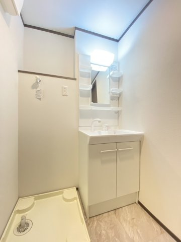 Le Meilleur(ル・メイユール)馬場町の独立洗面台