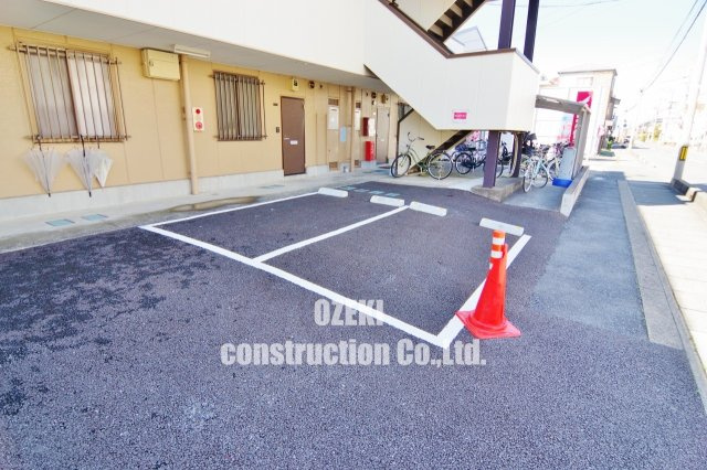 アーバンハウス10号館の駐車場