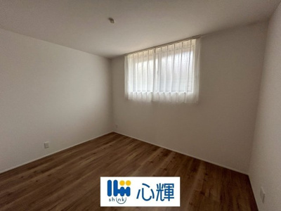 【洋室】 | セキュレア中村１丁目（５号地） | 住まう方でカスタマイズして頂けるシンプルなデザインの内装。ご自身で素敵な空間を創り上げられます。
