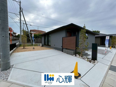 【前面道路含む現地写真】 | セキュレア中村１丁目（５号地） | 明るい日差しが差し込む現地。車もゆったり駐めることが出来ます。ぜひ現地をご覧下さい。
