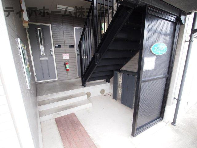 セジュールS C棟のエントランス