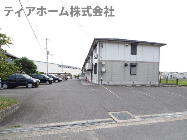 セジュールS C棟の駐車場