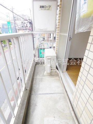 小平市学園東町１丁目の賃貸マンションのバルコニー