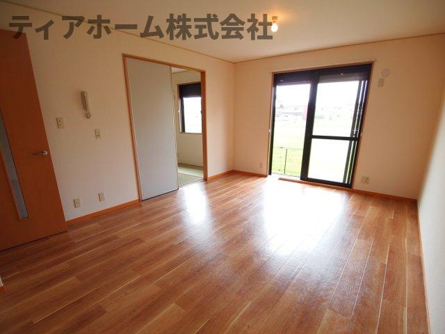 セジュールS C棟の居間・リビング|ゆったりとしたリビングです