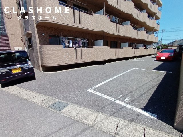 アークアビテ・桜町　　刈谷市近郊の賃貸はクラスホーム刈谷店の駐車場