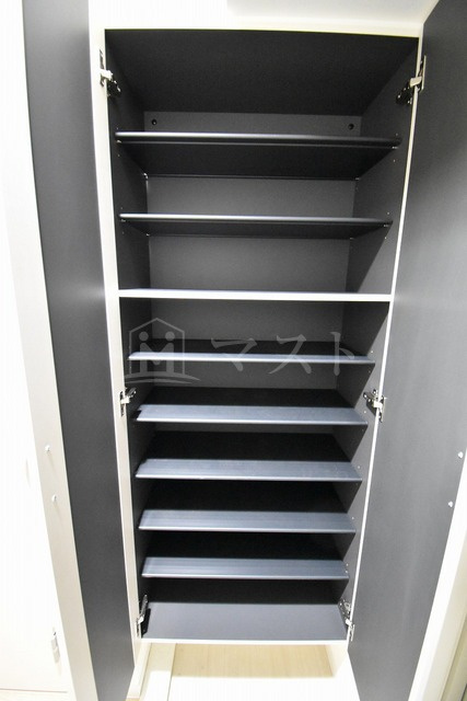 ノーヴルメゾンの収納|※他号室参考写真