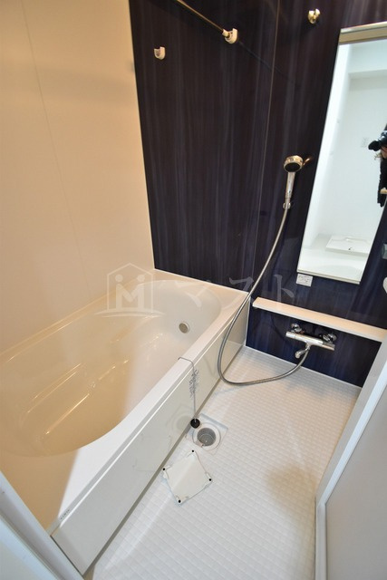 ノーヴルメゾンの浴室|※他号室参考写真