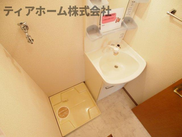 フローレンスⅡの独立洗面台|独立洗面台あり、毎朝おしゃれに忙しい女性の方におすすめです