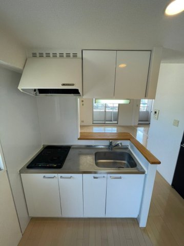 サヴォイグランデスのキッチン