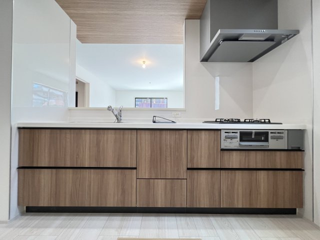 高浜市屋敷町2期　全４棟　１号棟のキッチン