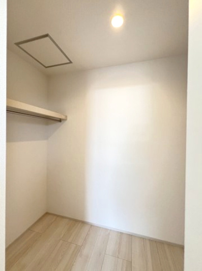 高浜市屋敷町2期　全４棟　１号棟の収納|7.5帖洋室ウォークインクローゼット