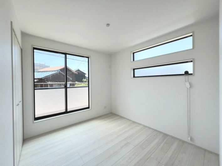 高浜市屋敷町2期　全４棟　１号棟の洋室|北側5.25帖洋室