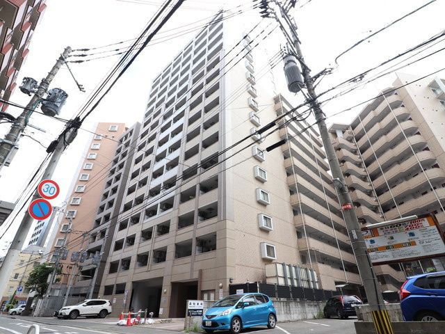 エスティメゾン薬院の外観