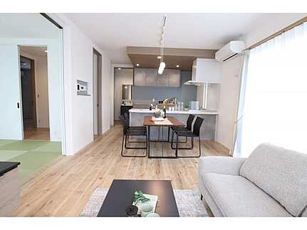 廿日市市阿品台４丁目の居間・リビング