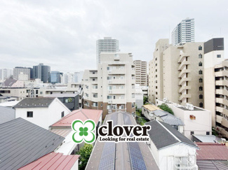 【展望】 | 眼前に広がる空の雄大さと、このお部屋の自慢の一つである「眺望」をご覧ください。毎日、この景色を独り占めできる新生活に夢が広がります。～即日のご見学可能～　お問合せはお気軽にどうぞ。