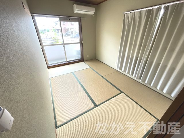 【寝室】 | 落ち着いた色調の寝室です