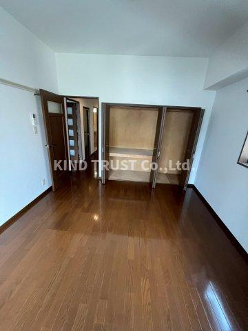 ドムス東梅田の居間・リビング|ゆったりとした居間です