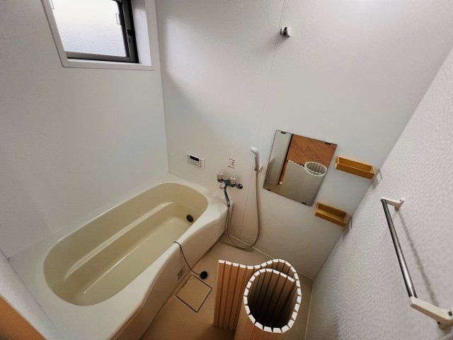 バッキンガムパレスの浴室|コンパクトで使いやすいお風呂です