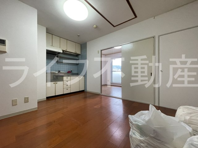 グランメゾンの居間・リビング|こちらの居間で趣味の時間をお楽しみください