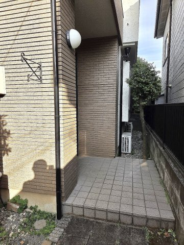 経堂三丁目戸建のエントランス