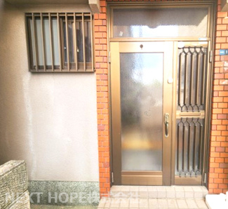 【玄関】 | 尼崎市神崎町中古戸建　ワクワクリフォーム | 玄関ドアです♪