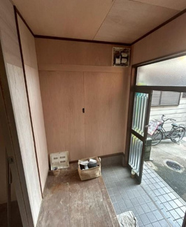 【玄関】 | 尼崎市神崎町中古戸建　ワクワクリフォーム | 玄関です♪お好きなクロスを選んでみませんか？ワクワクが止まりません！！！