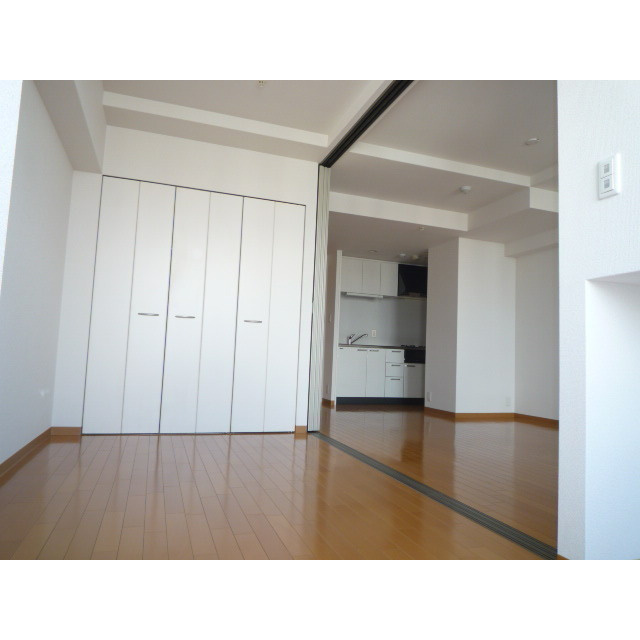 ラクレイス平尾ステーションの居間・リビング