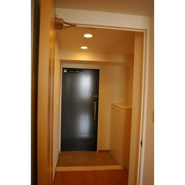 ラクレイス平尾ステーションの玄関